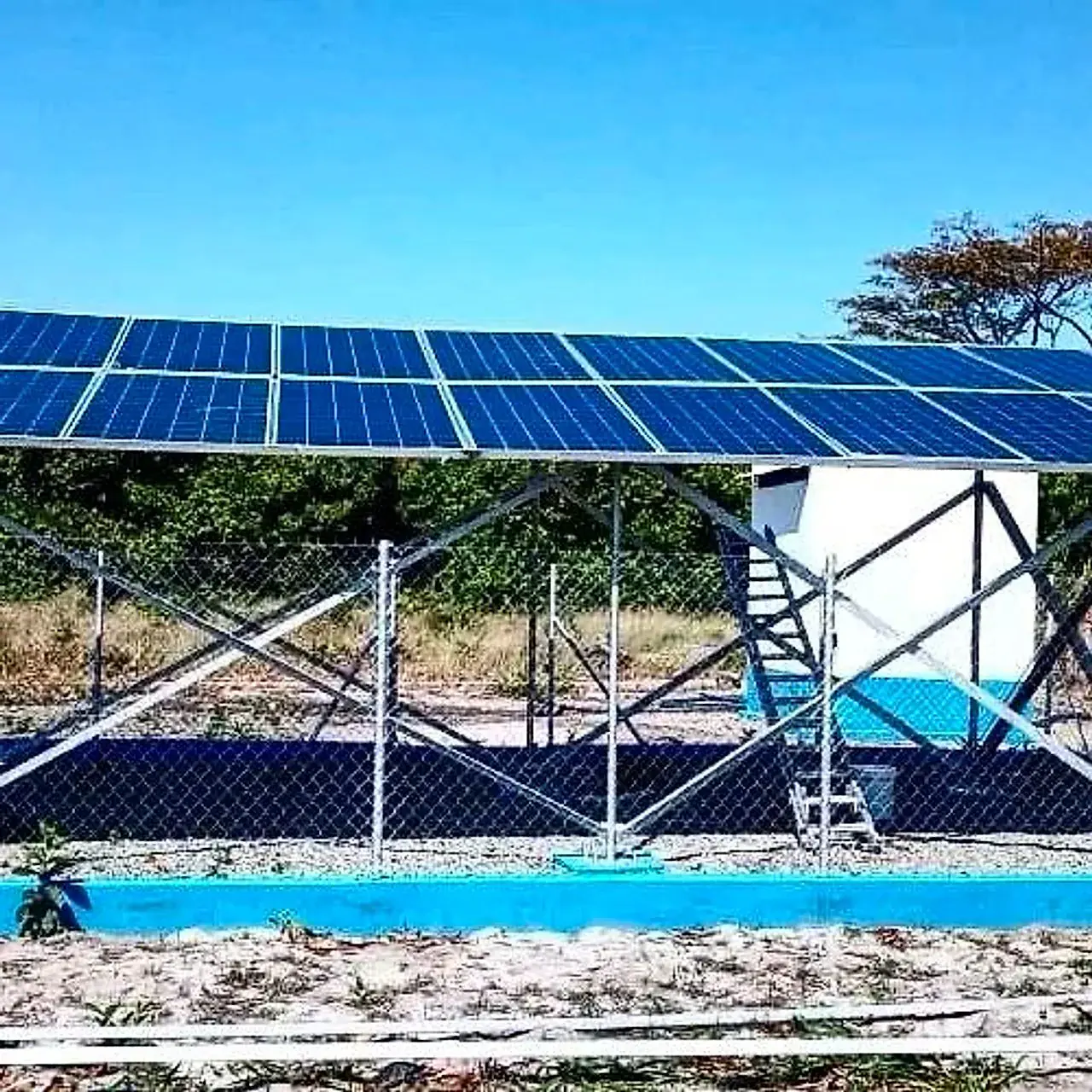 Central fotovoltaica do sistema de abastecimento de água no povoado de Mussaia, no distrito da Maganja da Costa — Zambézia, 2020