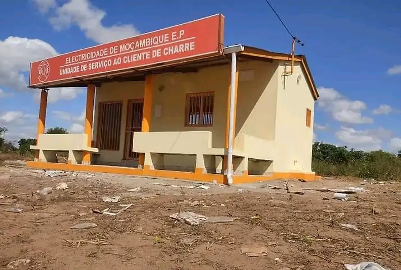 Unidade de Serviço ao Cliente da EDM — Charre, Tete
