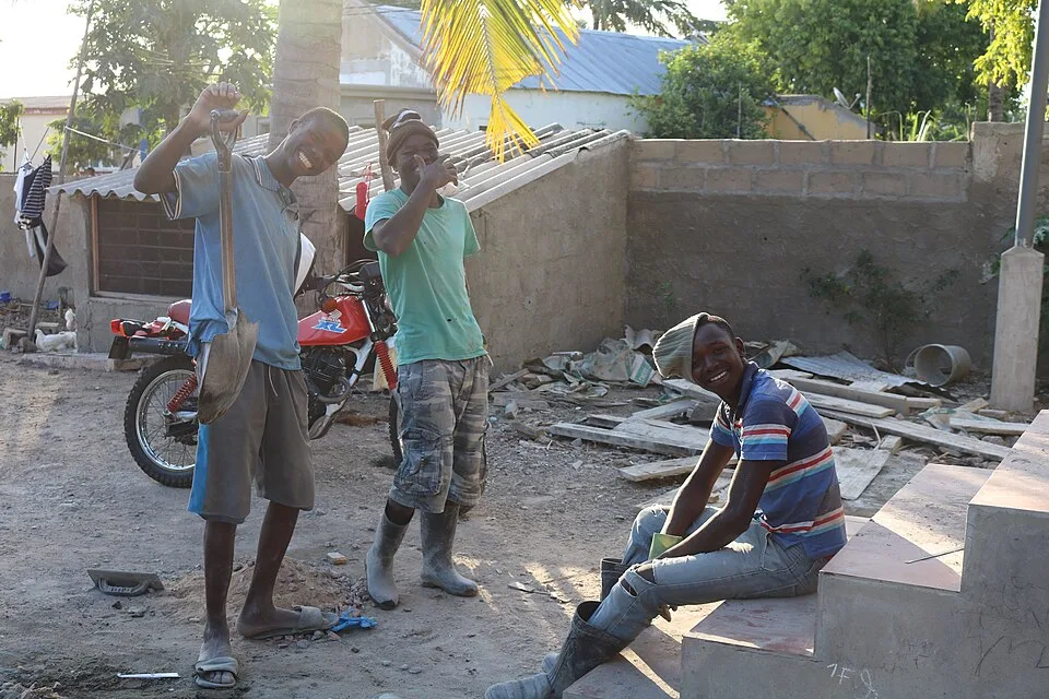 Equipa de obra em Moçambique